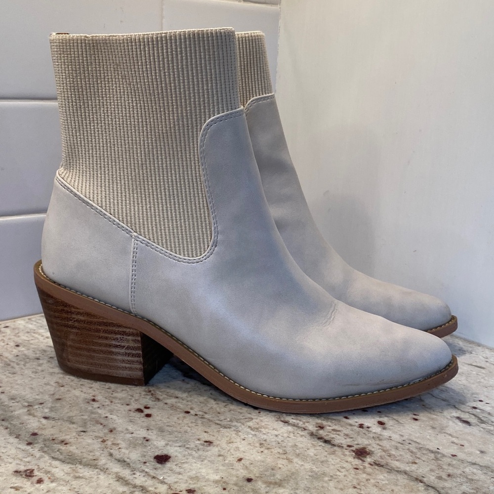 Dolce Vita cream color ankle booties size 7.5